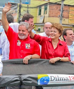 Lula-Dilma Budoucí brazilská prezidentka Dilma Rousseffová a Luiz Inácio Lula da Silva během volební kampaně